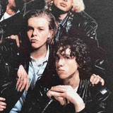 頂尖復刻~莆田鞋1比1，原單手錶/包/衣服/眼鏡